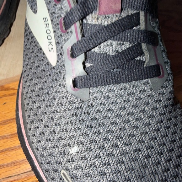 Brooks Adrenaline GTS 22 Women’s Running Shoes Gray Pink Size 8 B Medium Support - Picture 7 of 12
